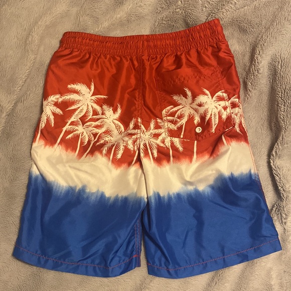 Boys NWOT XL Swim Trunks - Picture 4 of 4